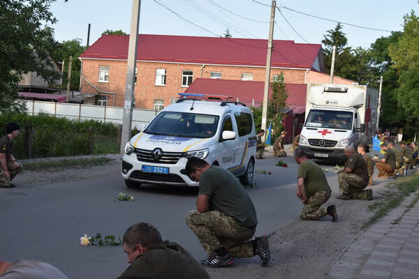 На Одещині попрощалися з 23-річним героєм Дуденком Назаром фото 3