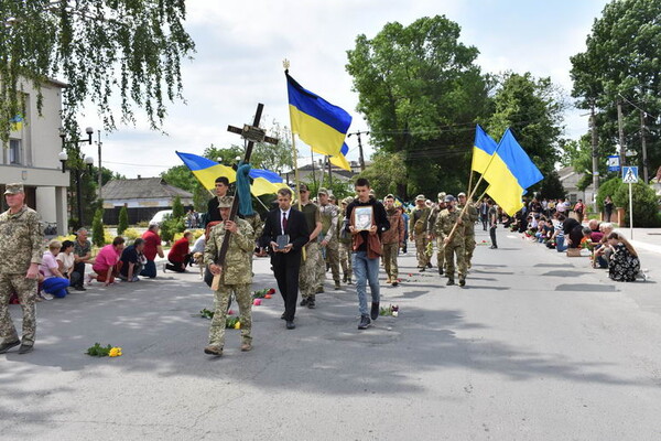 На Одещині попрощалися з 23-річним героєм Дуденком Назаром фото 4