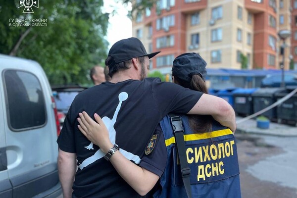 Ночью враг атаковал Одессу &quot;калибрами&quot;: есть погибшие и пострадавшие фото 7