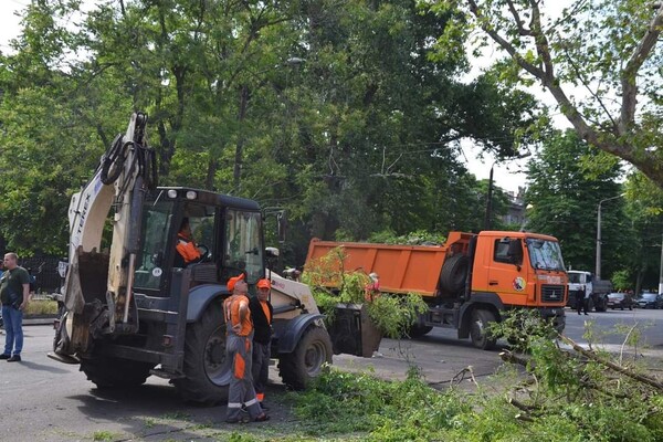 Прокуратура розпочала розслідування нічної атаки Одеси: наслідки фото 16