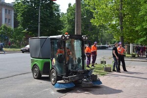 Как прошли первые минуты после ракетной атаки по Одессе: видео полиции фото 6