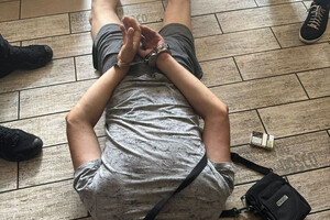 В Одесской области задержали полицейского, который требовал деньги за ввоз продуктов фото 2