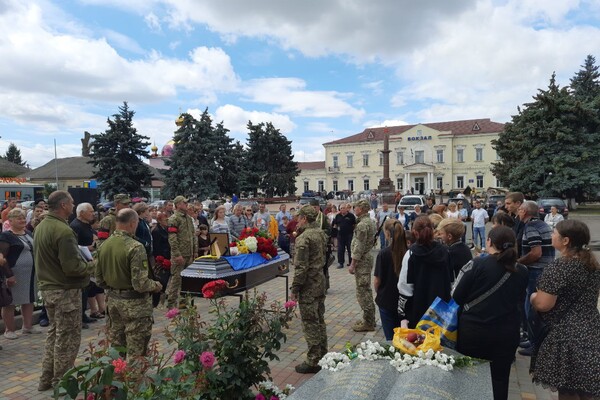 В Одесской области попрощались с погибшим воином Дмитрием Боровским  фото 10