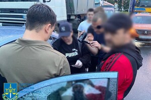 В Одесской области уклонистов за 4000 долларов везли к границе в прицепе грузовика фото 1