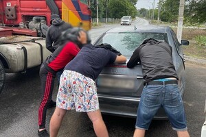 В Одесской области уклонистов за 4000 долларов везли к границе в прицепе грузовика фото 2