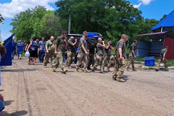 На Одещині попрощалися із загиблим воїном Андрієм Кошельовим фото 6