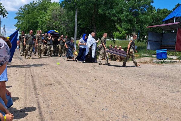 На Одещині попрощалися із загиблим воїном Андрієм Кошельовим фото 7