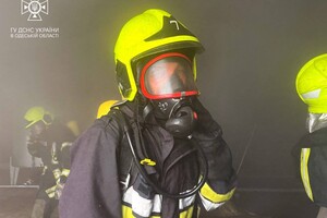 В Одессе спасли завод от пожара фото