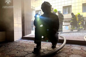 В Одессе спасли завод от пожара фото 3