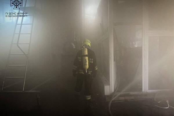 В Одессе спасли завод от пожара фото 8