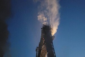 Огромные воронки и сотни разбитых окон: в ГСЧС показали последствия атаки по Одесской области фото 5