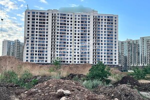 Огромные воронки и сотни разбитых окон: в ГСЧС показали последствия атаки по Одесской области фото 8