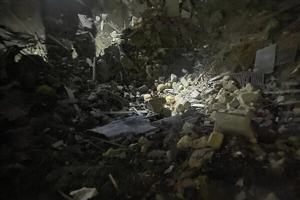 Разрушены собор и жилые дома, есть погибший и раненые: подробности ночной атаки на Одессу фото 15