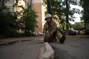 На селищі Котовського горів балкон у дев'ятиповерхівці фото 1