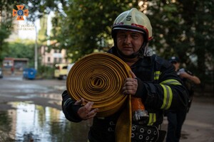 На селищі Котовського горів балкон у дев'ятиповерхівці фото 3