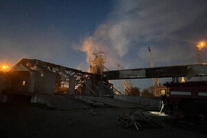 Братчук рассказал, зачем россияне атаковали зерно в Измаиле Одесской области фото
