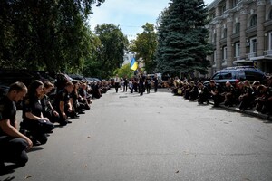 В Одесі попрощалися з поліцейським, який загинув за Україну на Херсонщині фото