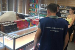 В Одесі конфіскували електронні сигарети на чотири мільйони гривень фото
