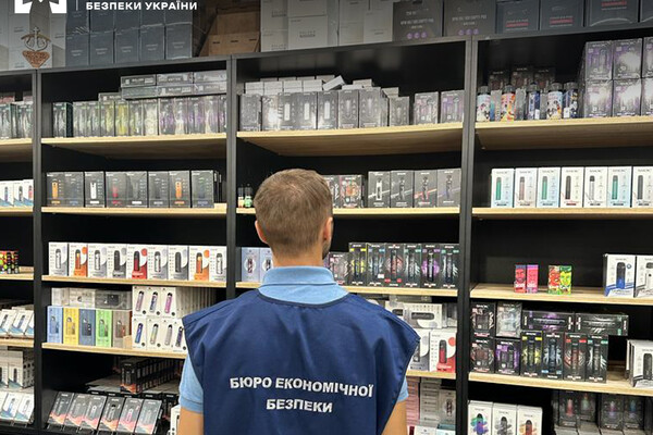 В Одессе конфисковали электронные сигареты на четыре миллиона гривен фото 6