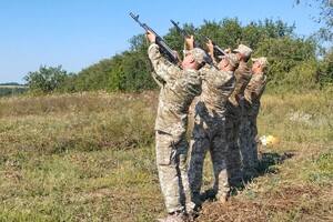 На Одещині попрощалися з молодшим сержантом, який загинув на Донецькому напрямку фото 4