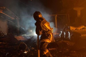 В результате атаки РФ в Одессе повреждены общежитие и гипермаркет Fozzy: пострадали три человека фото