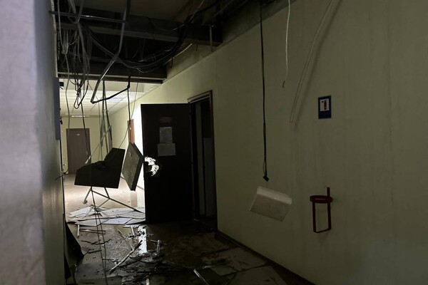 В результате атаки РФ в Одессе повреждены общежитие и гипермаркет Fozzy: пострадали три человека фото 2