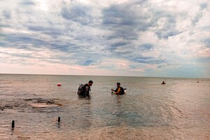 Тіло жінки, що потонула тиждень тому у Фонтанці, прибило до скель фото 2