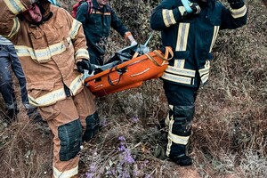 Тіло жінки, що потонула тиждень тому у Фонтанці, прибило до скель фото 4