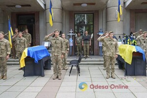 В Одессе простились с двумя бойцами 126 бригады ТРО фото 5