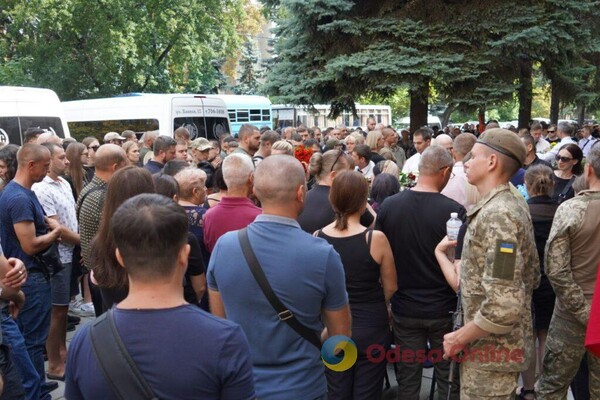 В Одесі попрощалися із двома бійцями 126 бригади ТРО фото 14