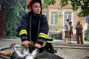 В центре Одессы загорелся памятник архитектуры фото 26