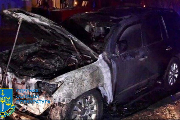 Экс-пожарный спасатель и два его собщника&nbsp;в Одессе поджигали авто на заказ фото