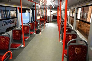 В Одессе выпустили первый трамвай с системой кондиционирования салона фото 4