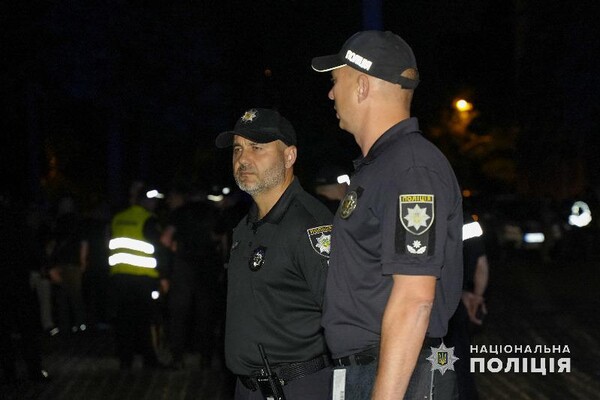 Вночі поліція влаштувала рейд Одесою: що шукали та знайшли фото 2