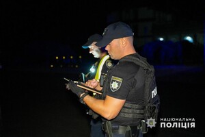 Вночі поліція влаштувала рейд Одесою: що шукали та знайшли фото 6
