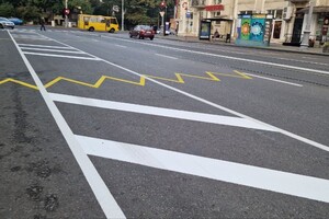 На Тираспольской площади установили новые знаки дорожного движения и нанесли разметку фото 4