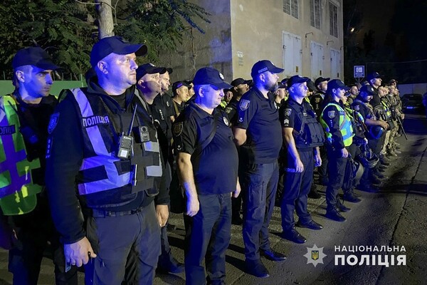 Поліція продовжує влаштовувати нічні рейди Одесою: що знайшли фото 2