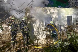 Рятувальники та прокуратура показали наслідки ворожої атаки на Одещині фото 3