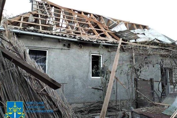 Спастели и прокуратура показали последствия вражеской атаки в Одесской области фото 9