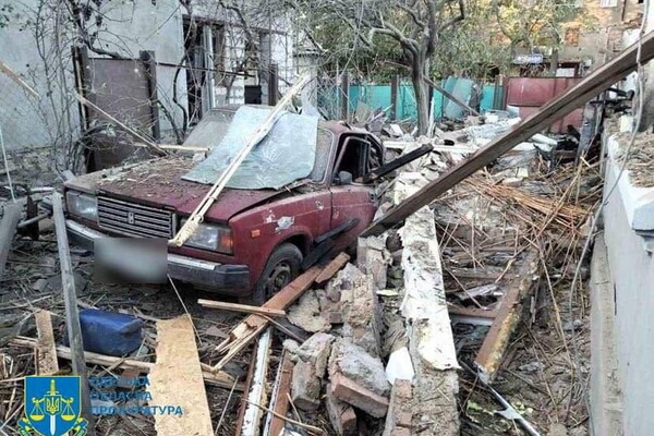 Спастели и прокуратура показали последствия вражеской атаки в Одесской области фото 12