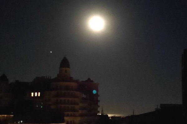 В небе над Одессой наблюдали последнее затмение в этом году фото 1