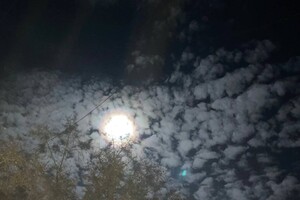 У небі над Одесою спостерігали останнє затемнення цього року фото 2