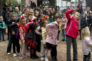 Тыквофест в зоопарке и шабаш в центре: как одесситы отметили Хэллоуин  фото 11