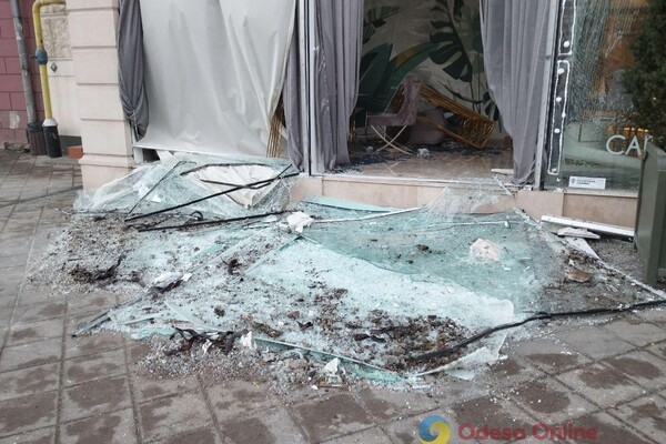 Как выглядит одесский худмузей после атаки рашистов (фото, видео) фото 22