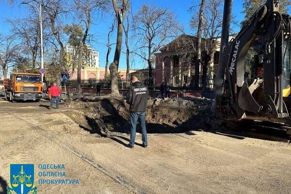 Військові розповіли, навіщо ворог бив по центру Одеси ракетами фото 6