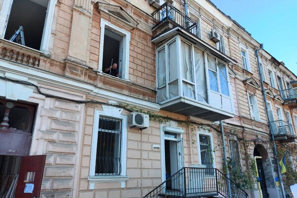 Постраждали 33 житлові будинки та 395 квартир: в Одесі продовжують фіксувати наслідки атаки фото 2