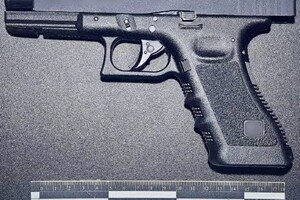 На Дерибасовской хулиганы устроили потасовку со стрельбой и слезоточивым газом фото
