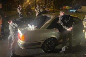 Викрадали та утримували в неволі людей: в Одесі викрили злочинне угруповання фото 1