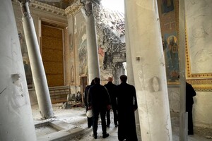 Спасо-Преображенский собор в Одессе подтопило дождем фото