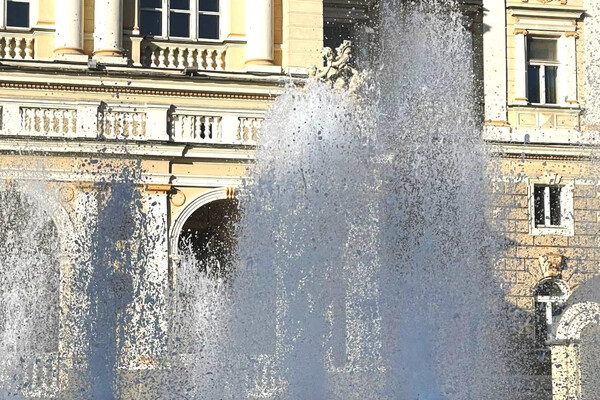 В Одесі вимикають фонтани: вони працювали на місяць більше фото 1